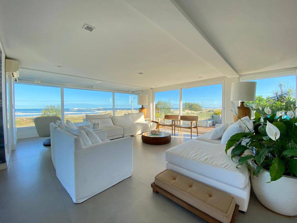 Casa 6 dormitórios para venda, Atlântida em Atlântida | Ref.: 2472